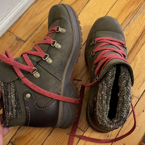 Women winter and hikers shoes - Picture 4 of 8